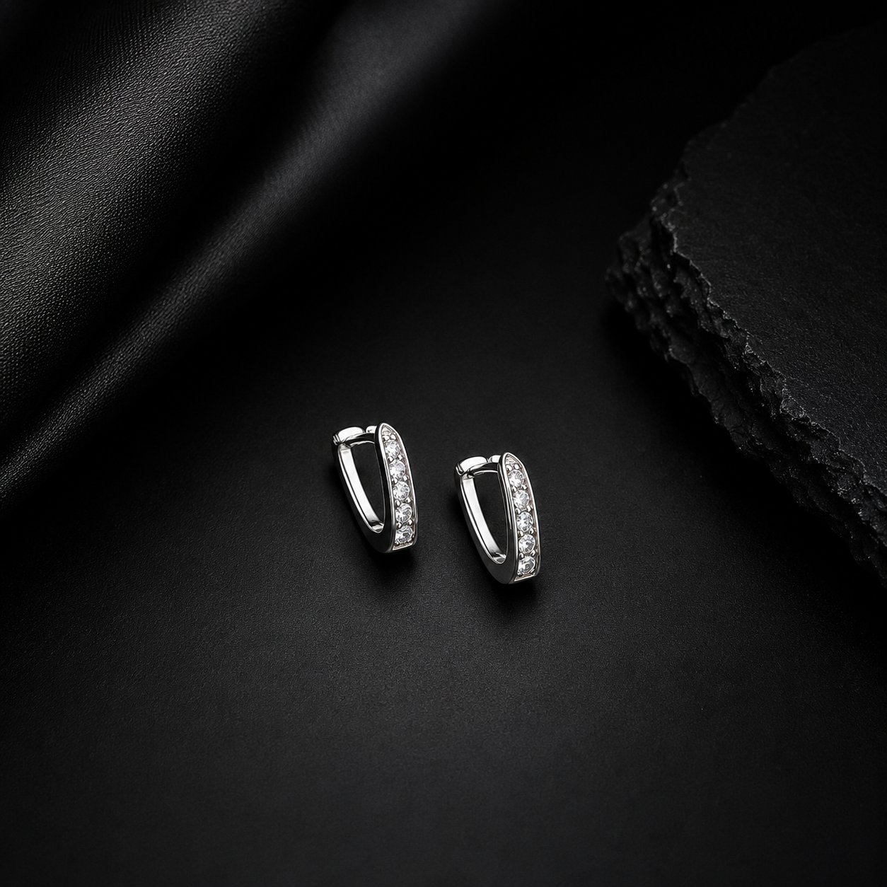 Luna Line Hoops